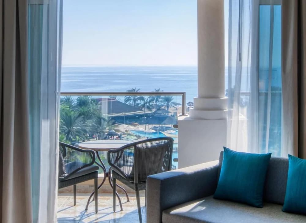 Fujairah Rotana Resort & Spa - Al Aqah Beach
