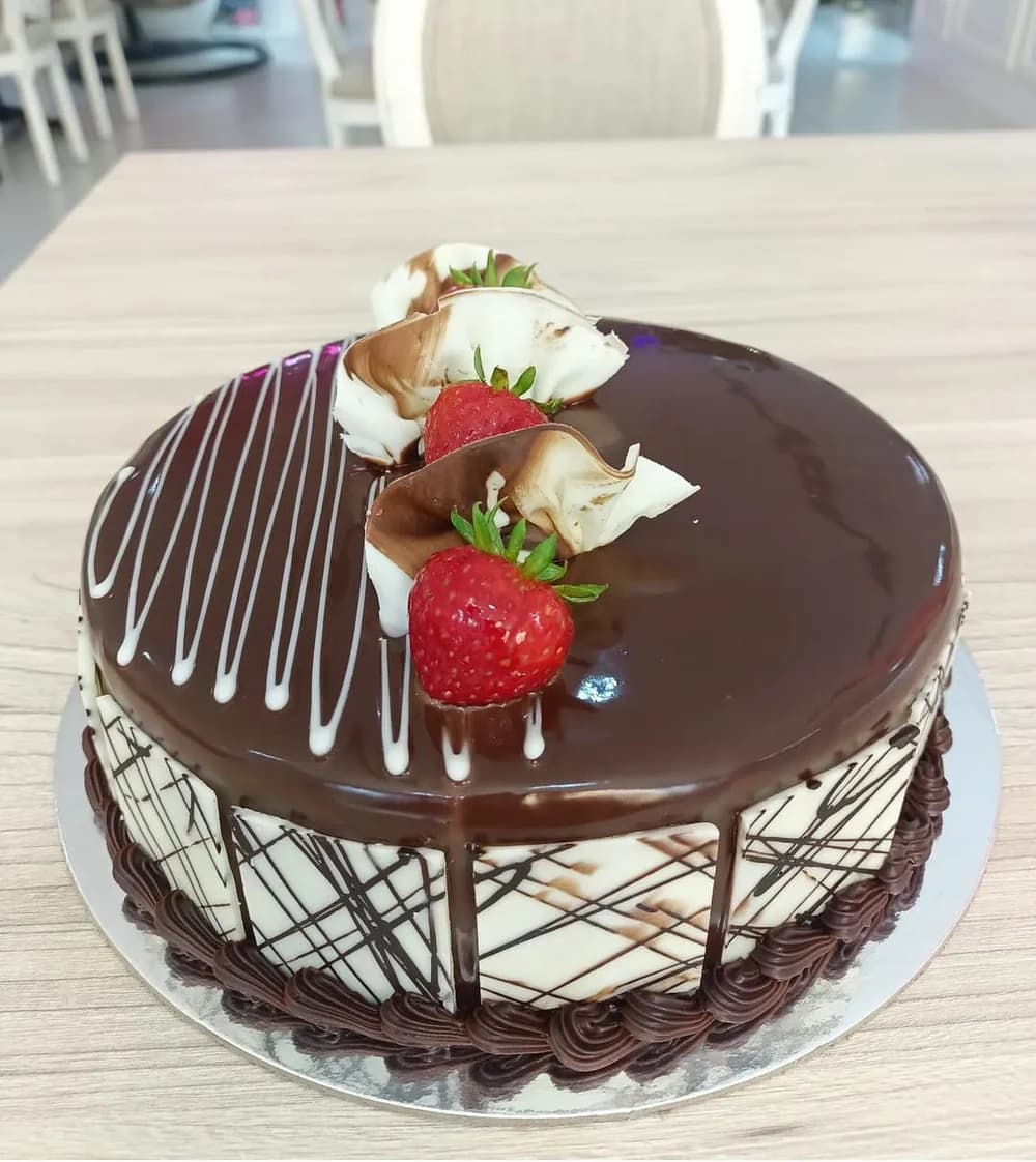 J C N Famous Cake