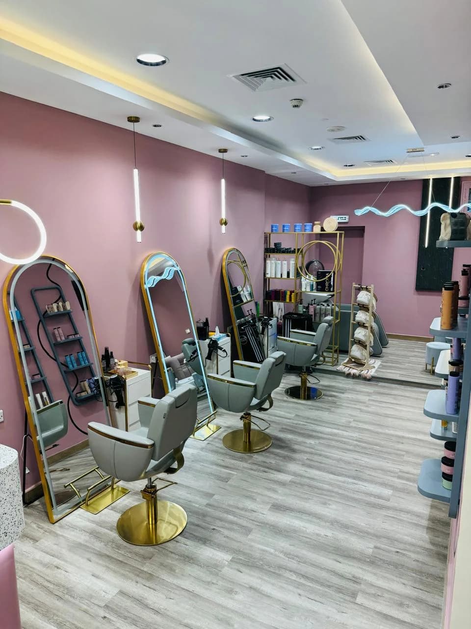 Lady Charm Beauty Salon